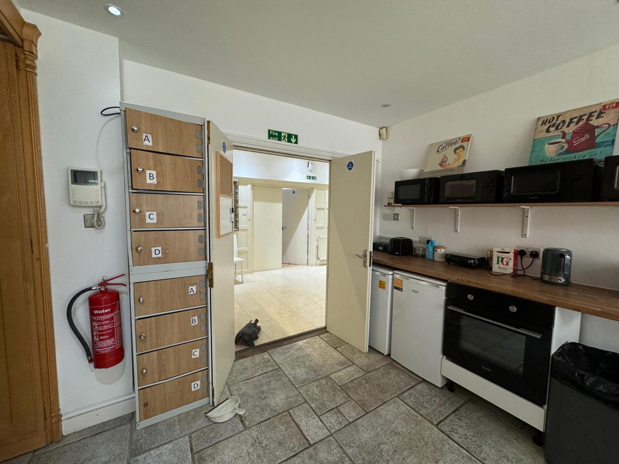 365 London Hostel Εξωτερικό φωτογραφία